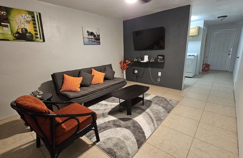 Crocus Hill Apartment | Convenient Condo Near Valley & Crocus Bay with Private Courtyard