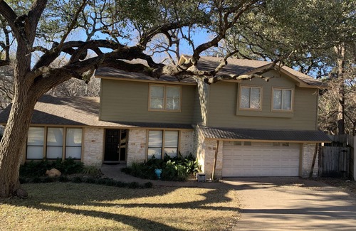 West Lake Hills House | Family Home Minutes from Zilker Park with Sport Court