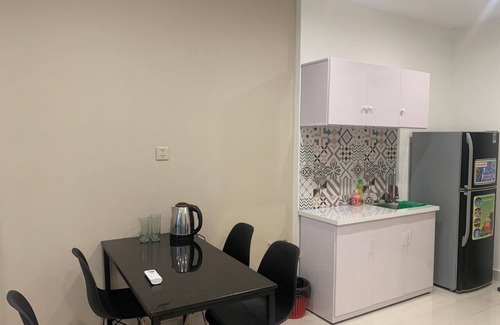 District 9 Apartment | Convenient Stay Near Theme Grand Park with Pool View