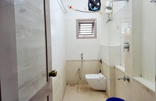 Chromepet House | Convenient Stay Near Airport with Kitchen & Breakfast Included
