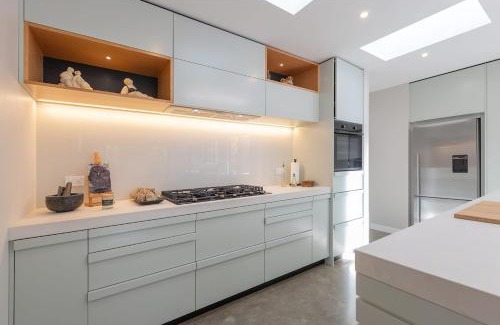 Masterton Villa | Unwind at 5 o'clock Somewhere: Top-Rated, Pet-Friendly Getaway