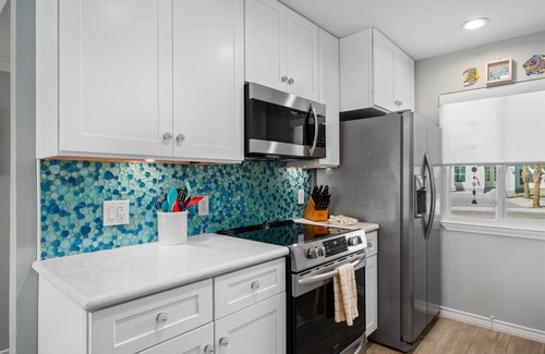 Key Allegro Condo | Unwind at 5 O'clock Somewhere | Pet Friendly with Boat Slip