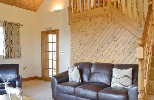 Chancery House | 5 Pengraig Draw: Family-Friendly Retreat with High Ratings