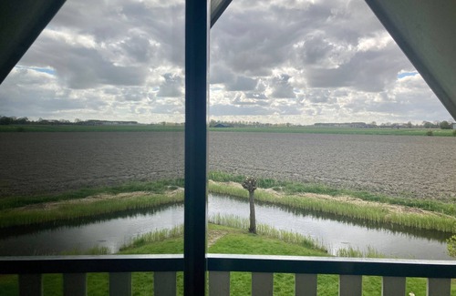 Anjum House | Cozy Horizon Holiday Home Near Lauwersmeer National Park
