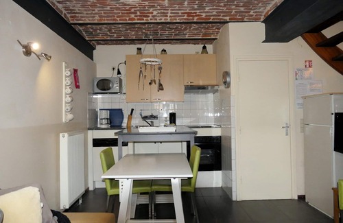 Richelle House | Comfortable 5-Person Apartment at Cour D'Aix with Pool