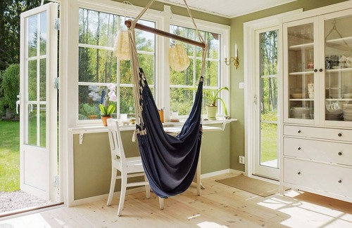 Grisslehamn House | Family-Friendly Holiday Home with Ocean View in Grisslehamn