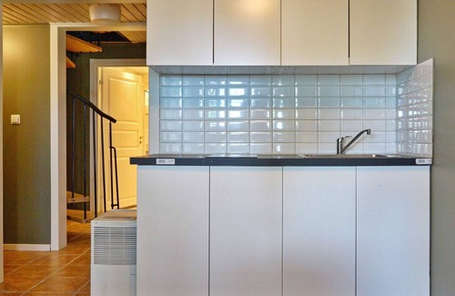 Tomta House | Comfortable Holiday Home for 5 in Hallstavik with Ocean View