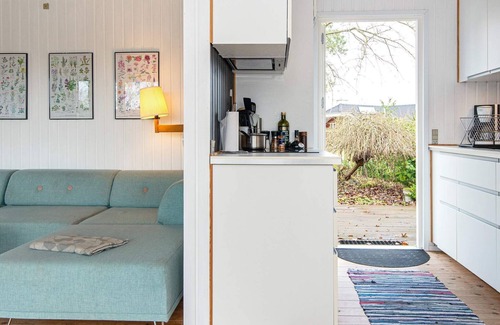 Øksenmølle House | Cozy 5-Person Holiday Home in Ebeltoft - Pet Friendly Stay