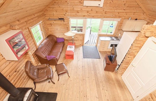 Hovborg House | Cozy Holiday Home in Hovborg for Up to 5 Guests