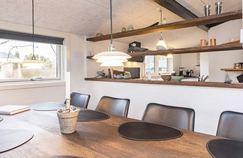 Hasmark Strand House | Ideal Oceanfront Holiday Home in Otterup for Families