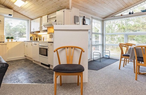 Sønder Vorupør House | Comfortable 5-Person Holiday Home in Thisted with Breakfast