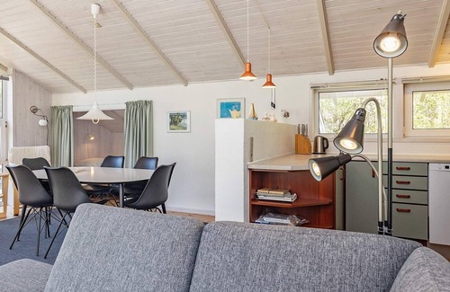 Vestero Havn House | Ideal Oceanfront Holiday Home for 5 in Læsø - Rated 9.8