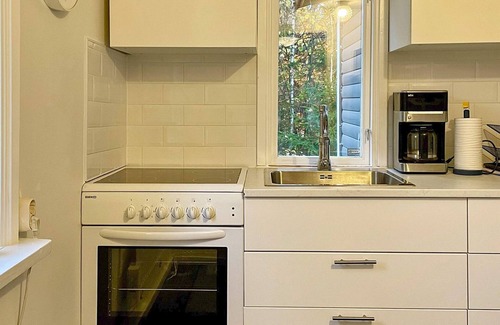 Hoor House | Family-Friendly Holiday Home for 5 in HööR Awaits You