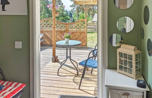 Sjobo House | Cozy 5-Person Holiday Home in SJÖBO with Great Amenities