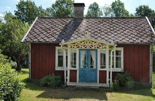 Kalvsvik House | Delightful 5-Person Holiday Home in Kalvsvik with Breakfast