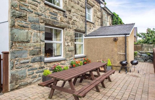 Harlech House | Experience Relaxation at Harlech's Castle-Foot Retreat