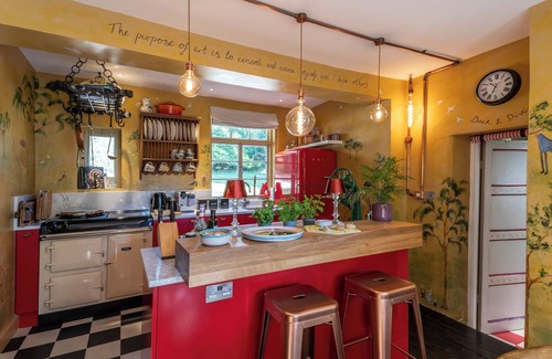 Blenheim Cottage | Renovated Cottage in Blenheim Palace Park: Guest Rated 9.8
