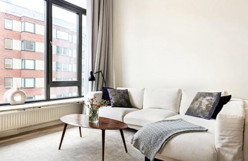Vasastan Apartment | Spacious 5-Room Family Retreat with Pet-Friendly Amenities