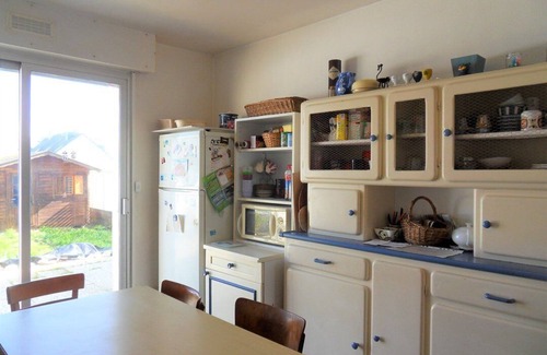 Kerroch House | Family Retreat Steps from the Beach with Ocean Views & WIFI