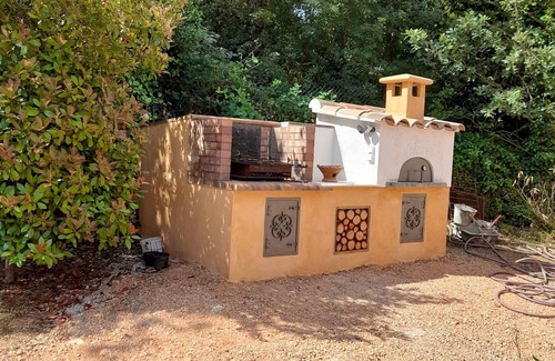 Neoules House | Inviting 5-Room Villa in Provence Verte with Private Pool