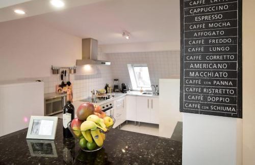 Kernerviertel Apartment | Cozy Secret Escape Apartments Above Stuttgart - Child Friendly