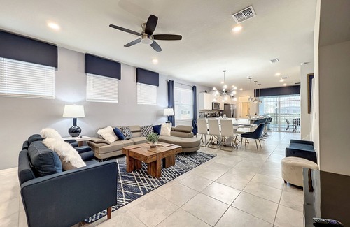 Loughman House | Exclusive 20% Off at Solterra Villa with Lake View