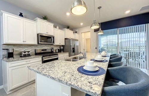 Loughman House | Exclusive 20% Off at Solterra Villa with Lake View