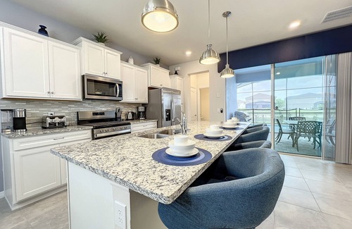 Loughman House | Exclusive 20% Off at Solterra Villa with Lake View