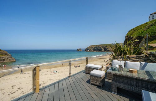 Portreath House | Experience Sea Views, Hot Tub & Fire Pit by the Beach