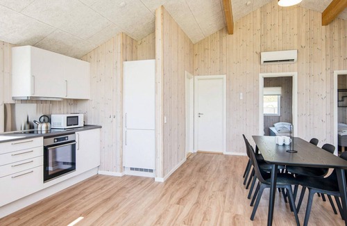 Kettingskov House | Elegant 5-Star Holiday Home in Augustenborg with Kitchen