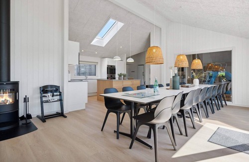 Mommark Strand House | 5 star holiday home in Sydals