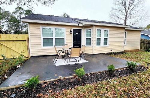 Saint Elmo House | 5-Star Retreat Near Mobile Airport with Spa & Breakfast