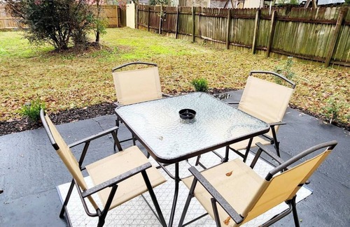 Saint Elmo House | 5-Star Retreat Near Mobile Airport with Spa & Breakfast