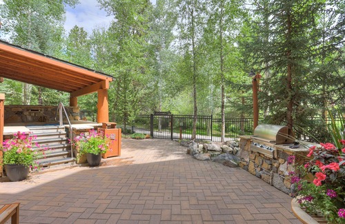 River Run Condo | Prime Location at Jackpine Lodge - Close to Gondola!