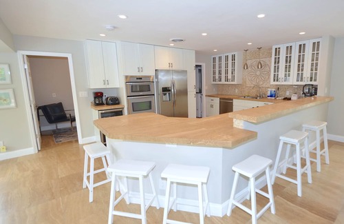 Bel Air House | Stunning Beach Home with Heated Pool & 9.8/10 Guest Rating