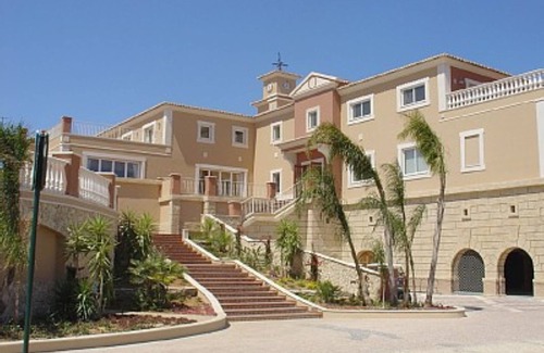 Atalaia Villa | Elegant Villa with Panoramic Golf Views and Pool Access