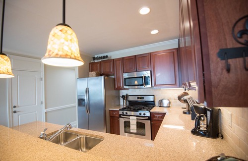 Orange Beach Condo | Guest Rated 10/10: Oceanfront Wharf Condo with Pool