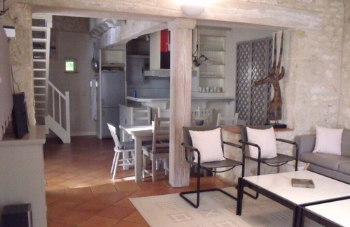 Valence-sur-Baise House | Premier 5-Star Hotel with Heated Pool and Ocean Views