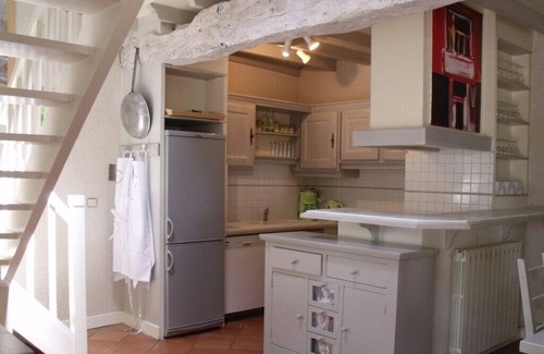 Valence-sur-Baise House | Premier 5-Star Hotel with Heated Pool and Ocean Views