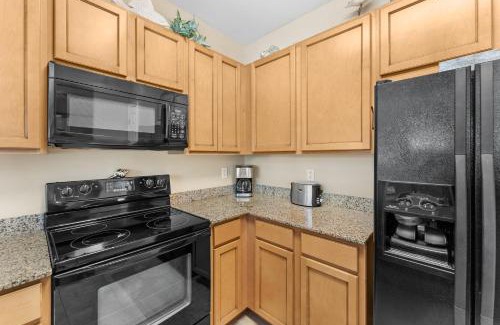 Fort Walton Beach - Destin House | Beachfront 5-Star Resort: King Suite with Pool & Shuttle