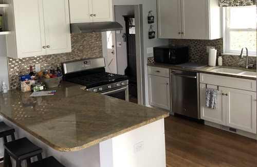Tukwila House | Guest Rated 10/10: Comfortable Oceanfront Getaway