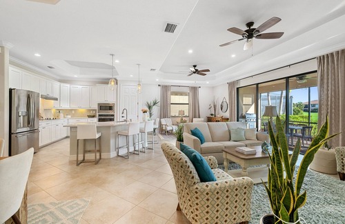 Bonita Springs House | Luxury Single-Family Home with Golf & Spa in Resort Community