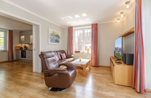 Alt Gaarz Apartment | Exclusive 5-Star Retreat with Private Beach and Pool