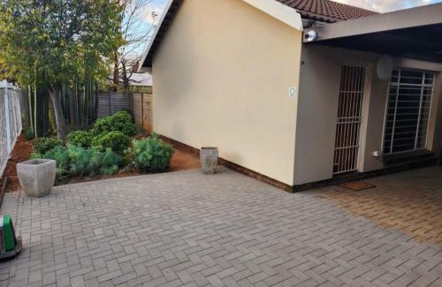 Fichardt Park Apartment | Family-Friendly 5@Stock Accommodation with Great Ratings