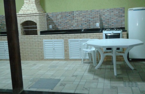 Cabo Frio House | Relaxing Suites with Pool & BBQ for Ultimate Leisure