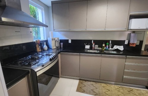 Jenipabu House | 5 suites in Guarajuba (Cond. Paraíso do Mar) with complete facilities for children
