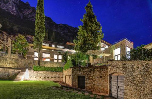 Gargnano Apartment | Exclusive 5 Terrazze Apartments with Oceanfront Views