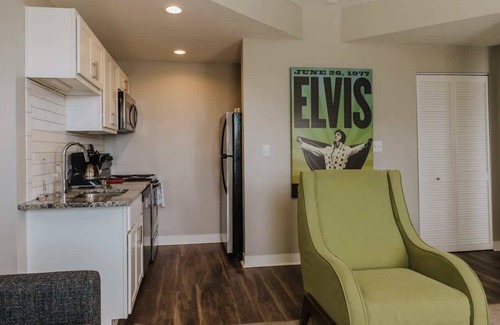 Chatham-Arch Apartment | 5 Warm Combined Apartments Near Lucas Oil Stadiom