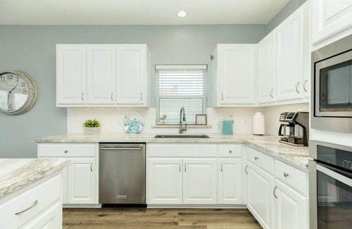 Jamaica Beach House | Experience Waterfront Bliss with Bikes, Kayaks & More