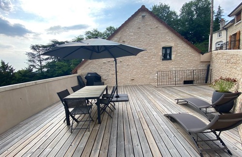 Volnay House | Exceptional Winegrower's House with Ocean View & Breakfast